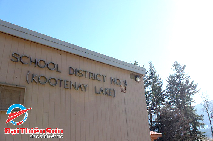 KOOTENAY LAKE SCHOOL DISTRICT