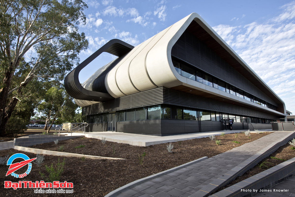 GLENUNGA INTERNATIONAL HIGH SCHOOL 