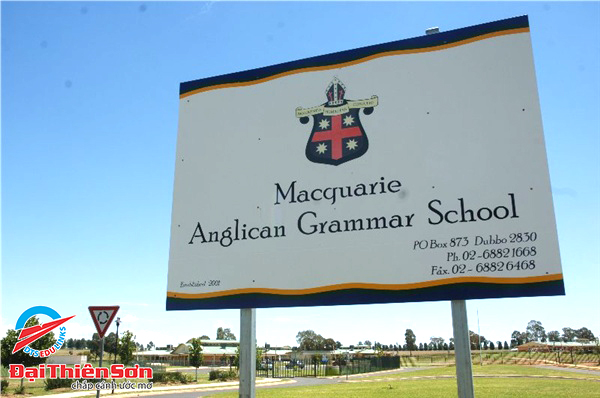 MACQUARIE GRAMMAR SCHOOL