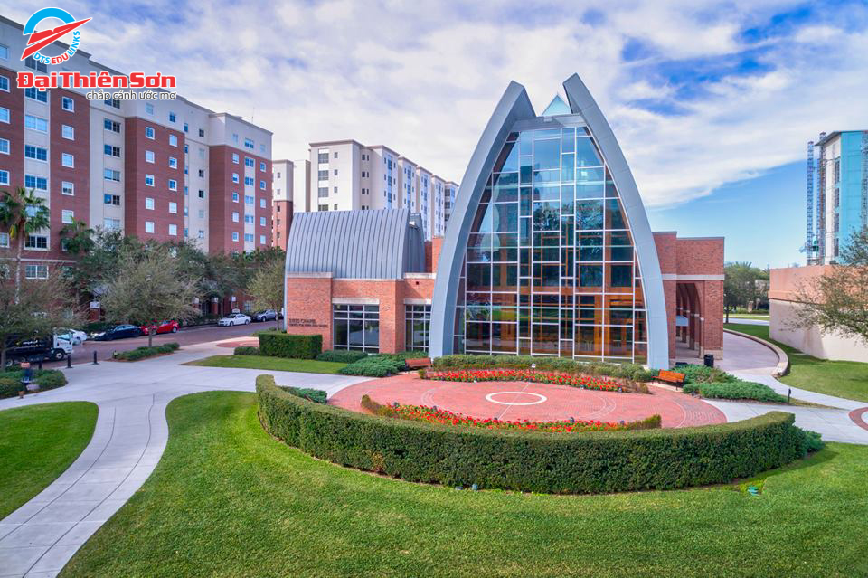 THE UNIVERSITY OF TAMPA