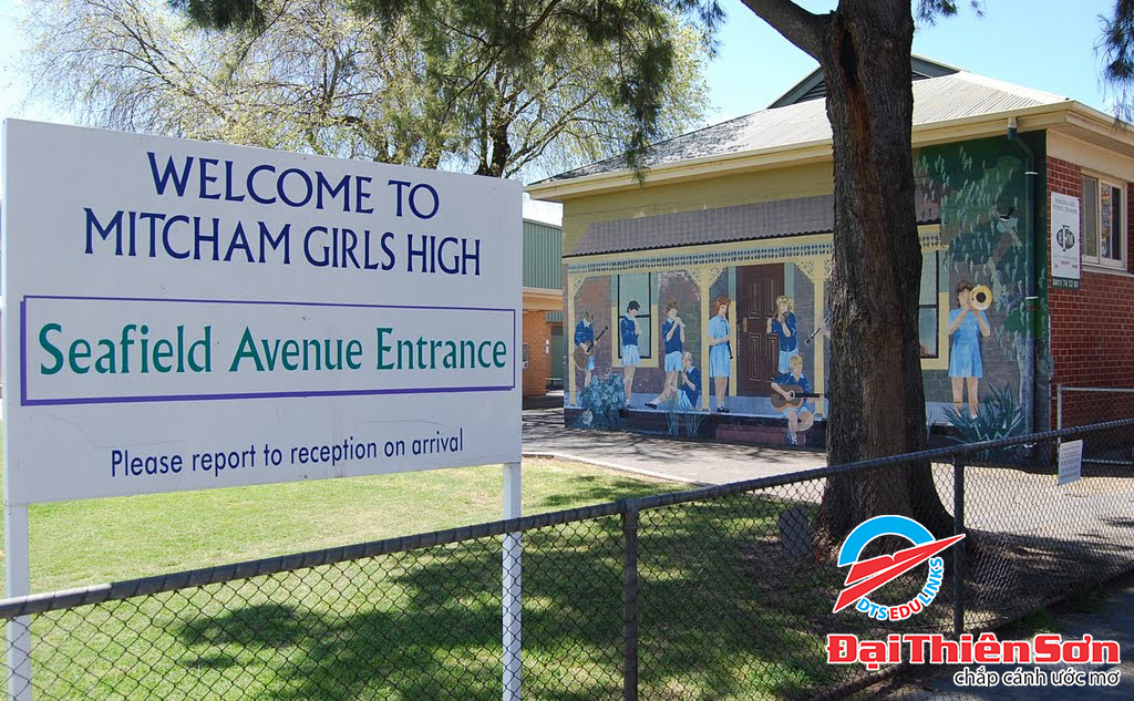 MITCHAM GIRLS HIGH SCHOOL 