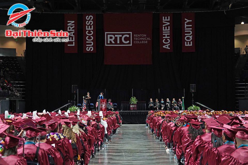 Ngày lễ tốt nghiệp của trường RTC