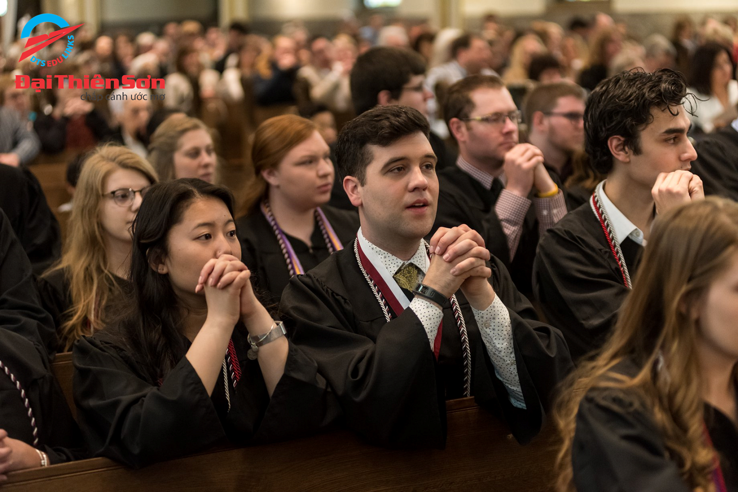 Buổi lễ cầu nguyện của sinh viên Aquinas College