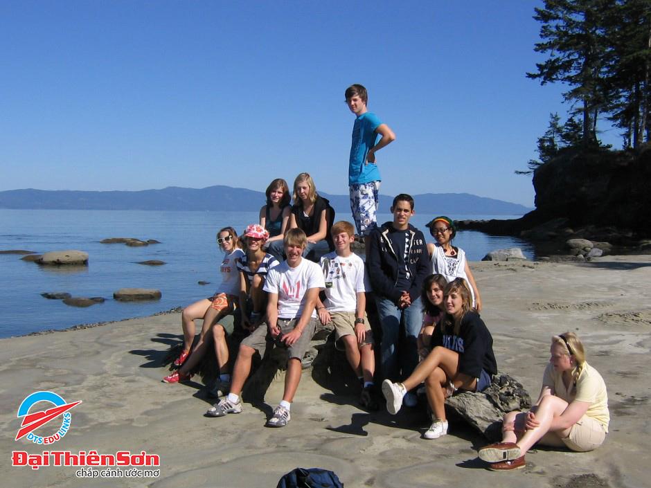 QUALICUM SCHOOL DISTRICT