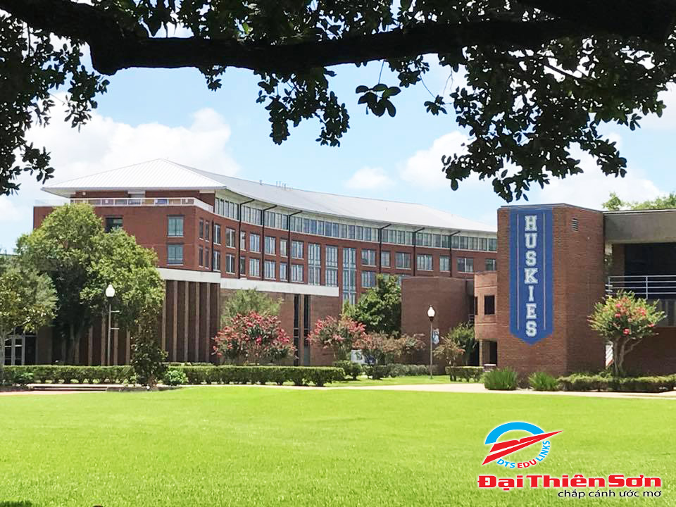 Góc trường Houston Baptist University HBU - Du học Đại Thiên Sơn DTS