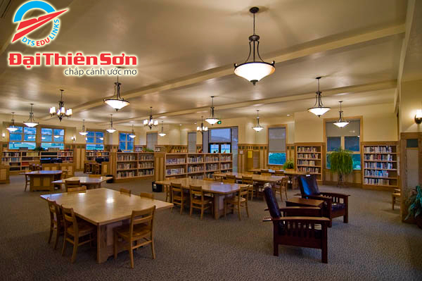 Thư viện ở Monterey Bay Academy - Du học Đại Thiên Sơn DTS
