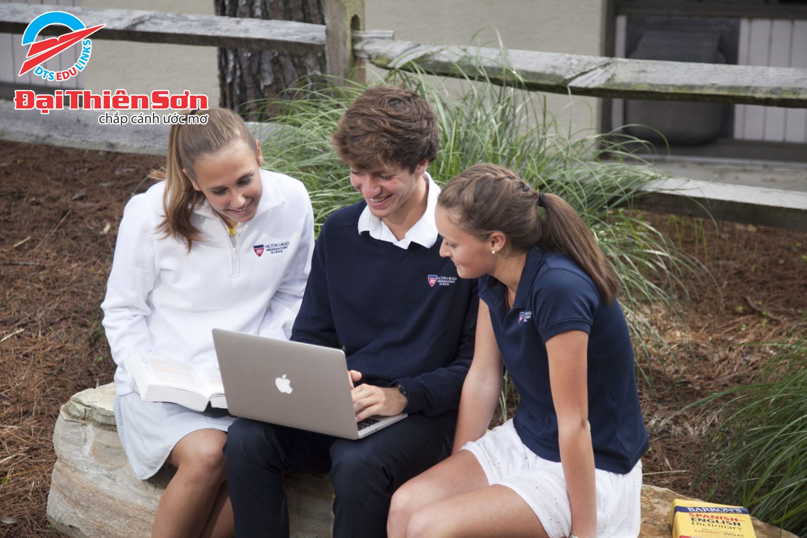 HILTON HEAD PREPARATORY SCHOOL