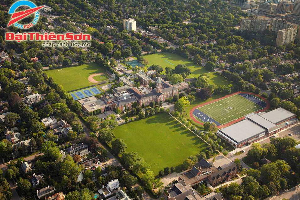 Hình ảnh trường Upper Canada College từ trên cao - Du học Đại Thiên Sơn DTS
