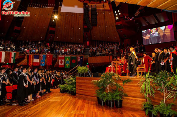 Lễ tốt nghiệp tại University of Canterbury 