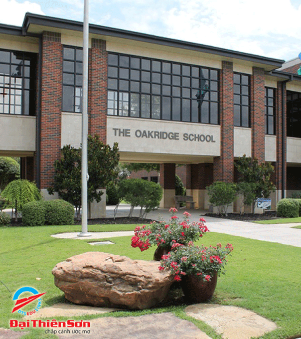 THE OAKRIDGE SCHOOL