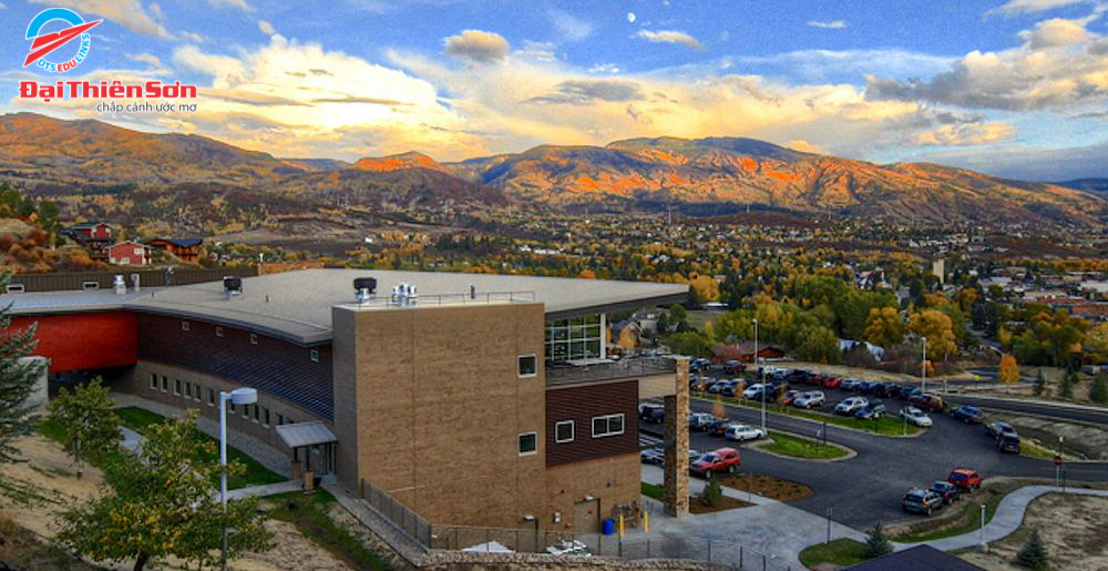 COLORADO MOUNTAIN COLLEGE 