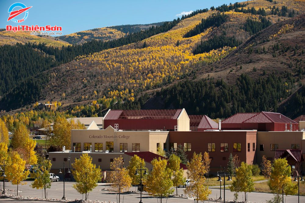 COLORADO MOUNTAIN COLLEGE 