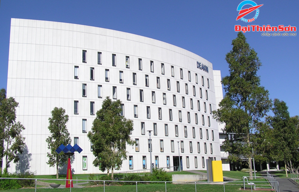 Trường Deakin College