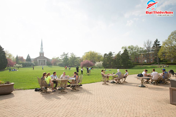 ELMHURST COLLEGE, ILLINOIS