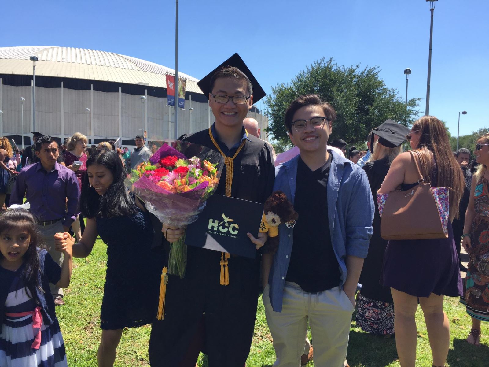 Bạn Phùng Châu Thanh – học sinh tiêu biểu của Đại Thiên Sơn đã vinh dự tốt nghiệp