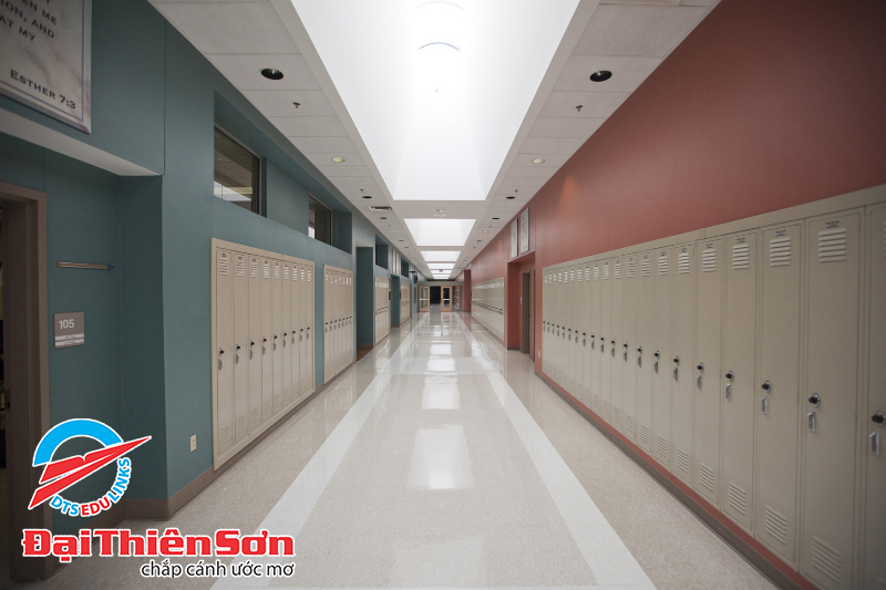 LEXINGTON CHRISTIAN ACADEMY