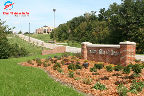 INDIAN HILLS COMMUNITY COLLEGE