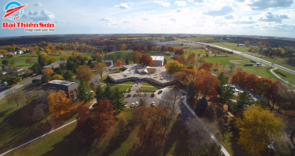 TRƯỜNG TRUNG HỌC NỘI TRÚ MAUR HILL-MOUNT ACADEMY, ATCHISON, KANSAS