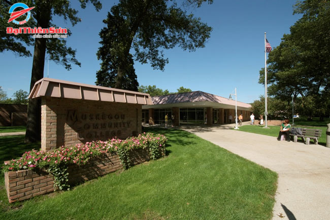 MUSKEGON COMMUNITY COLLEGE