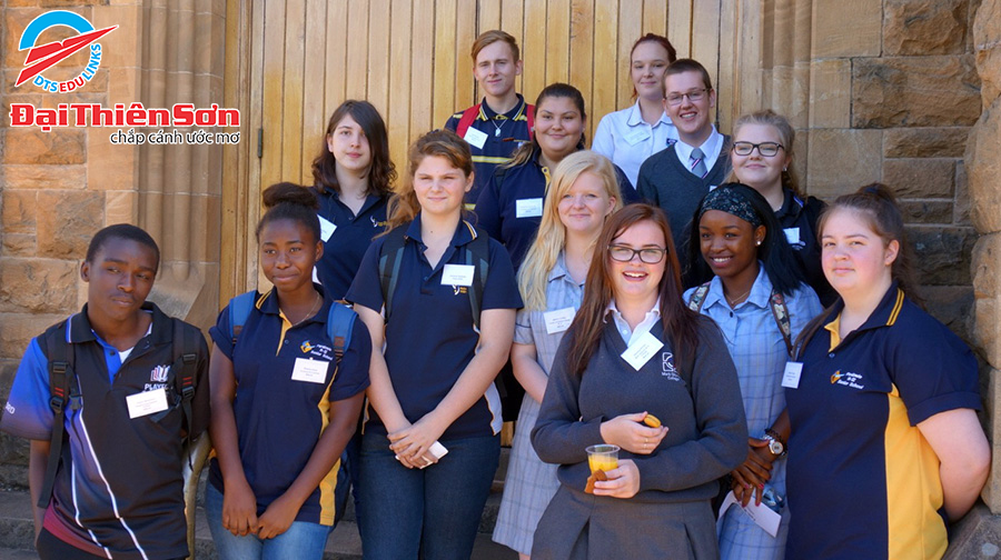 PARAFIELD GARDEN HIGH SCHOOL 